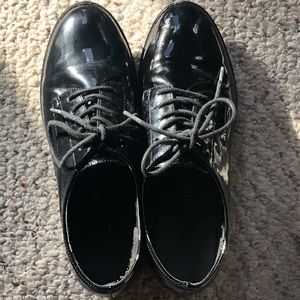 patent black leather shoes